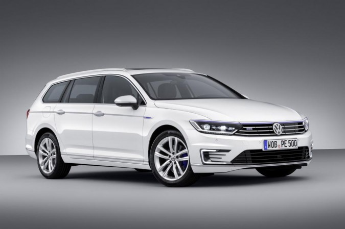 Volkswagen midsize sedan comparison