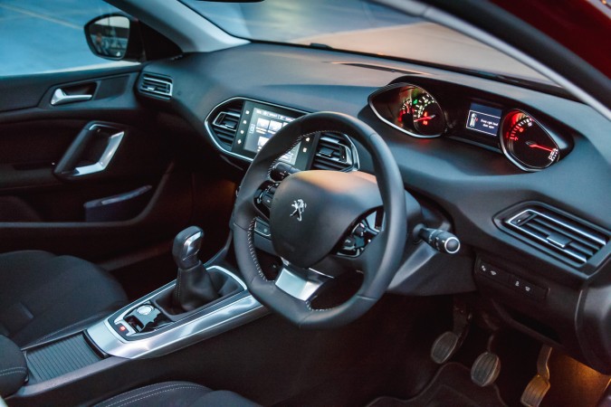 Peugeot 308 Allure (19)