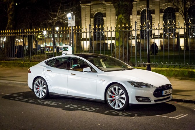 Tesla Model S P85 Birmingham 14