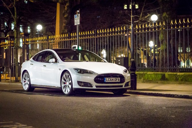 Tesla Model S P85 Birmingham 17