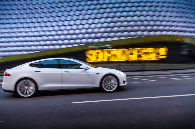 Tesla Model S P85 Birmingham 18