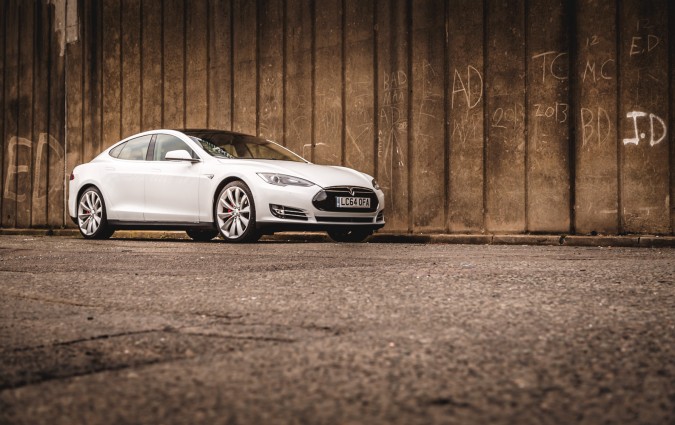 Tesla Model S P85 Birmingham 40