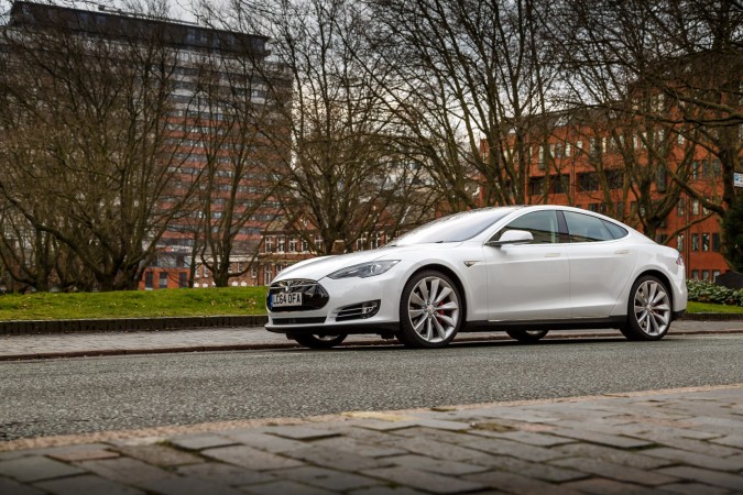 Tesla Model S P85 Birmingham 45