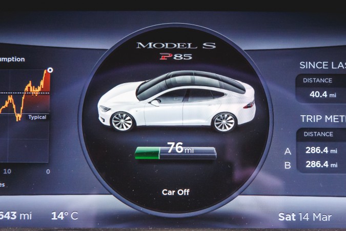 Tesla Model S P85 Birmingham 96