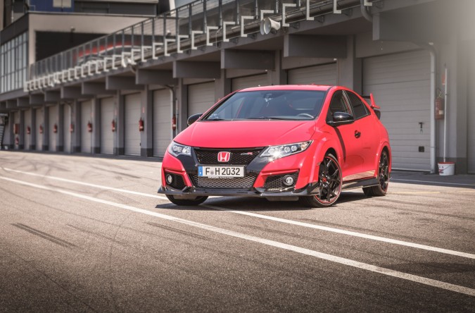 2015 Honda Civic Type R Track 11