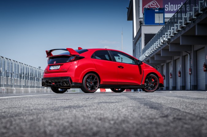 2015 Honda Civic Type R Track 17
