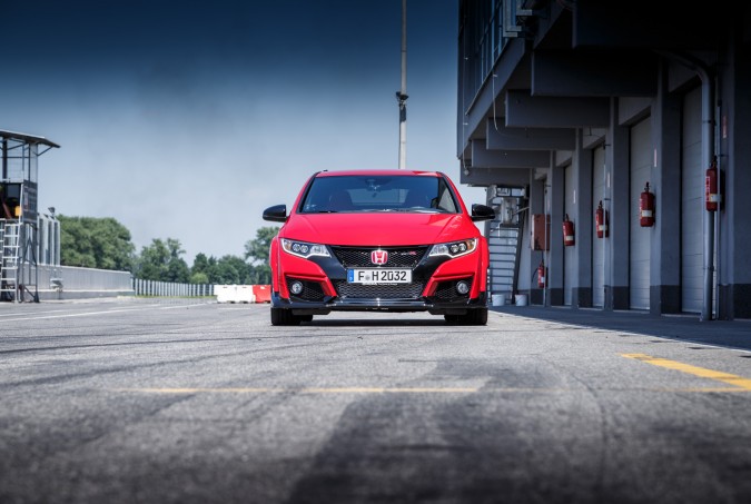 2015 Honda Civic Type R Track 20