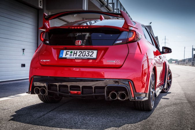 2015 Honda Civic Type R Track 32
