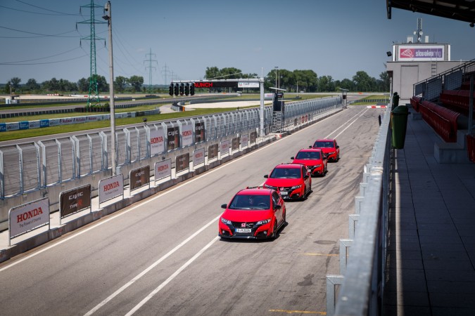 2015 Honda Civic Type R Track 36