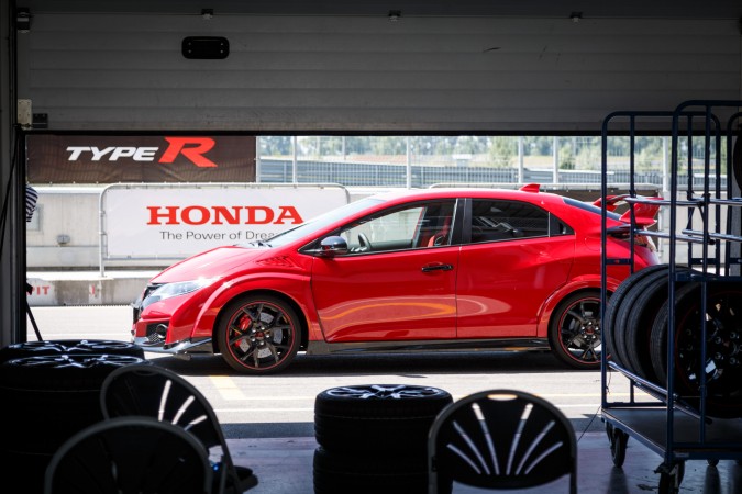 2015 Honda Civic Type R Track 48