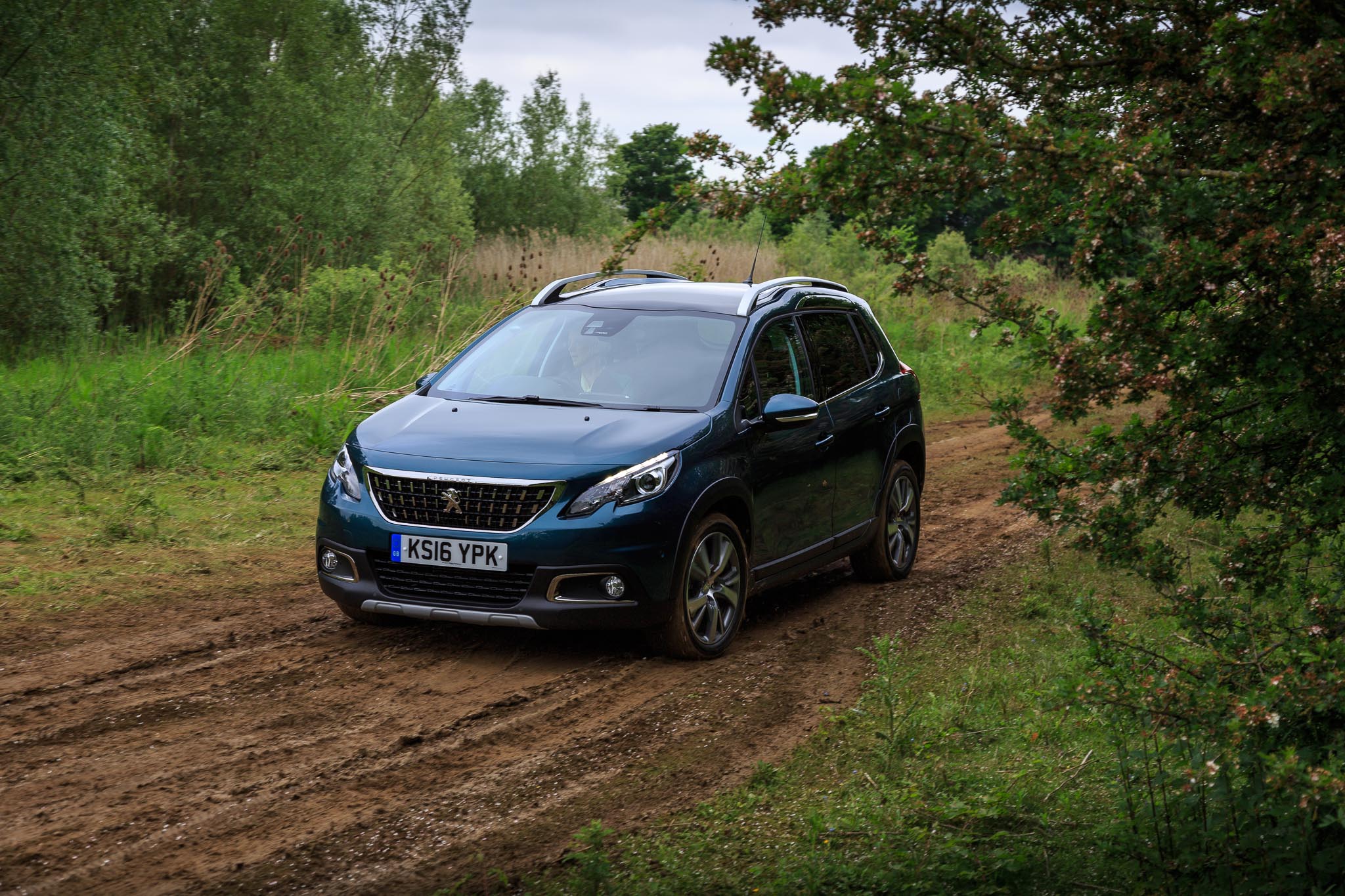 2016 Peugeot 2008 Compact SUV GT Line Gallery