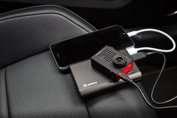 Keeping You On The Move with the Jackery Giant +