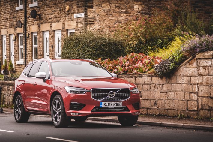 2017 Volvo XC60 T5 AWD R-Design Review 2017 Volvo XC60 R Design Red 5