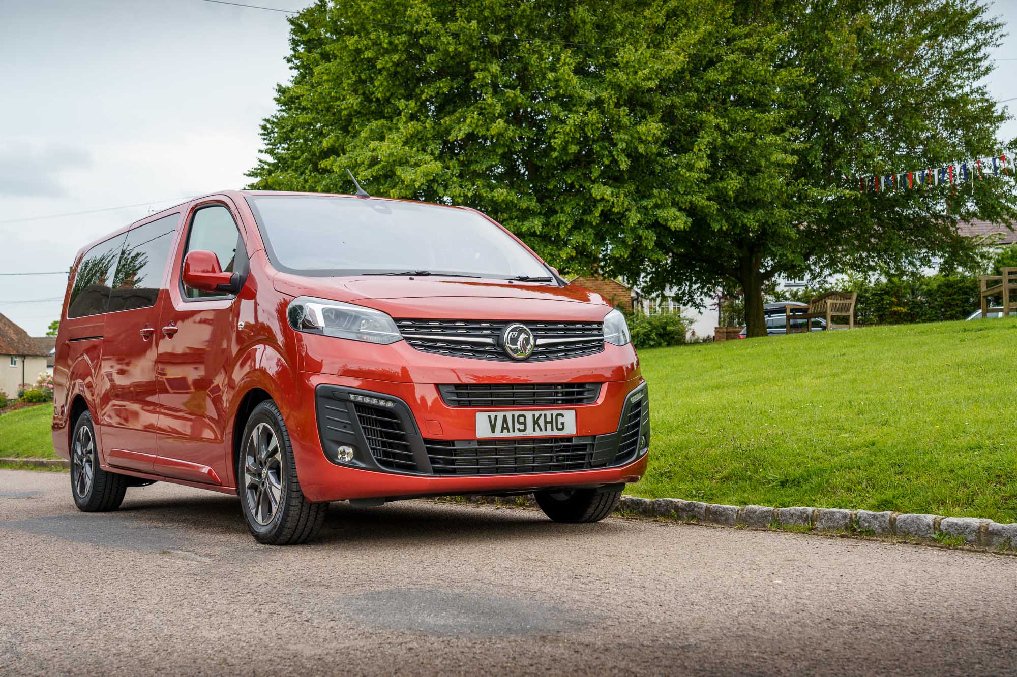 pak voorwoord Verdwijnen 2019 Vauxhall Vivaro Life Review 🏎️