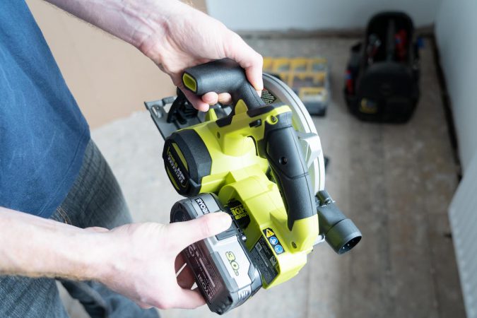 An extra convenience factor is being able to swap batteries easily between different tools.