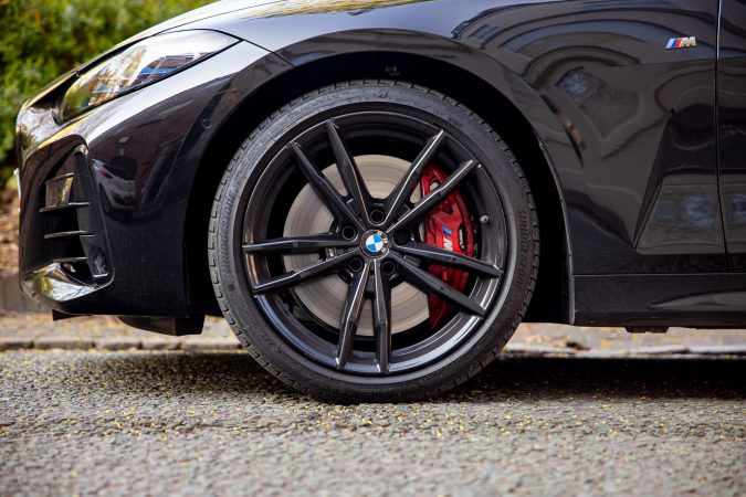 BMW M440i xDrive Coupe Wheel and Brakes