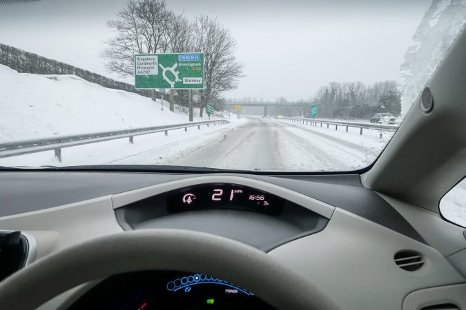Nissan Leaf Driving in Snow