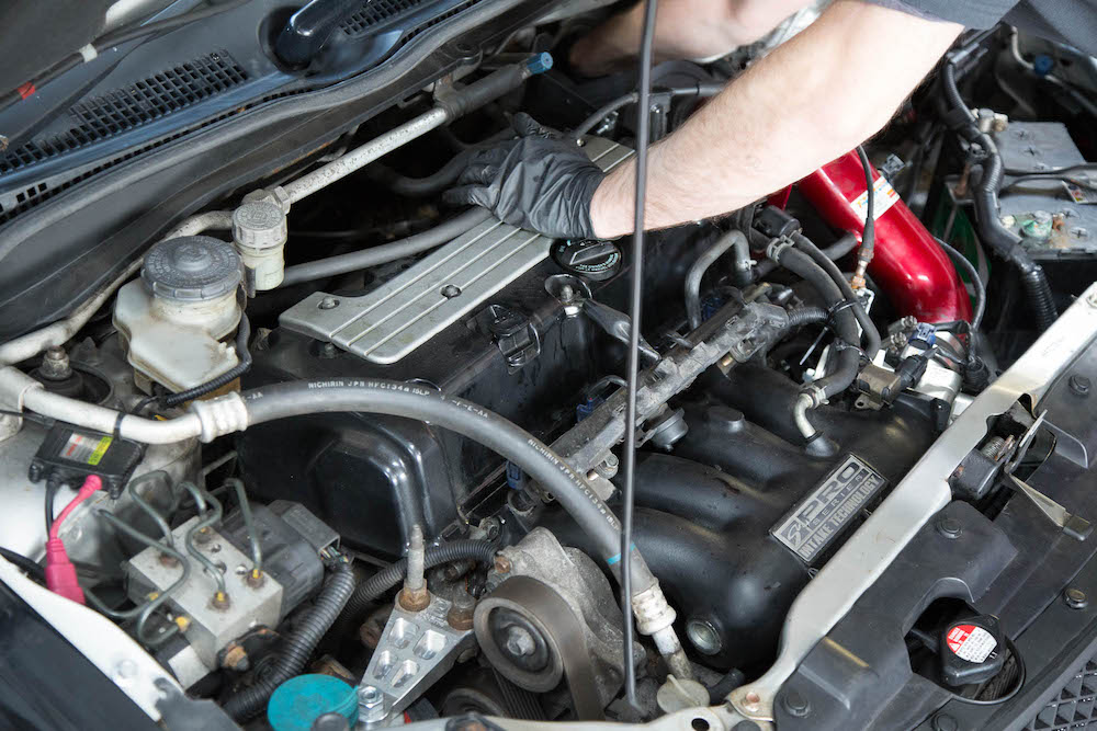Low Engine Compression Symptoms Causes, Signs, & How To Fix