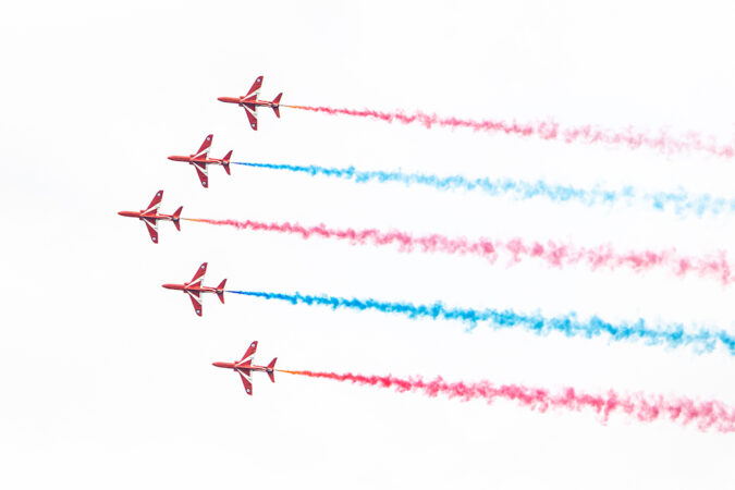 Airplanes red arrows