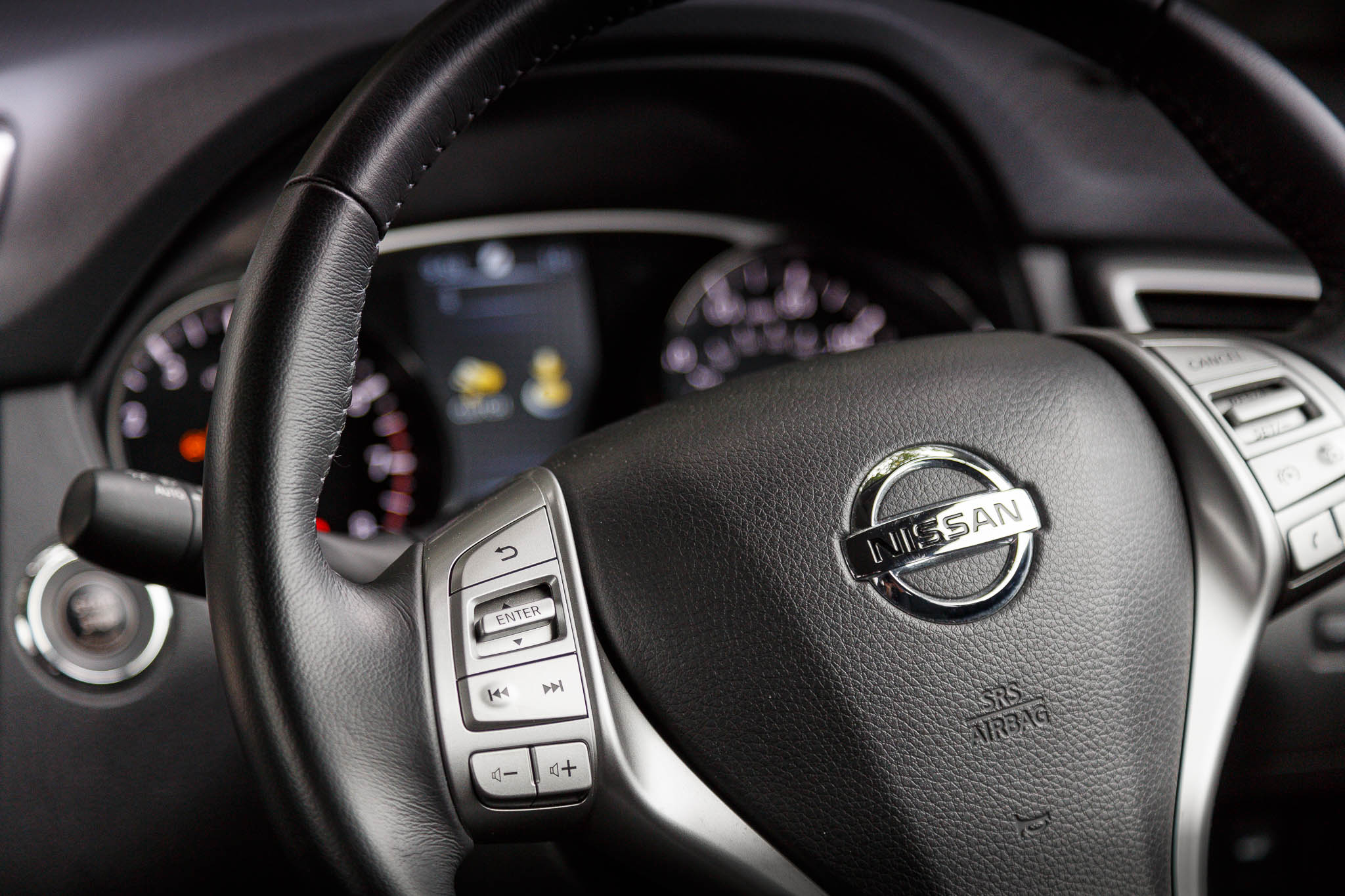 Car with key symbol on sale on dashboard nissan