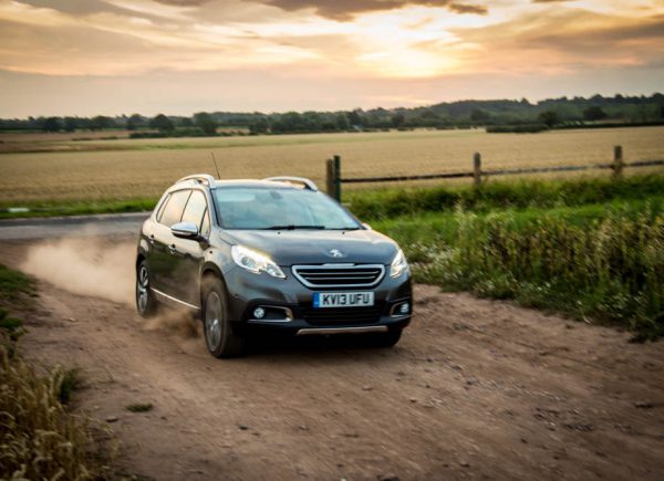 Peugeot 2008 Crossover 6