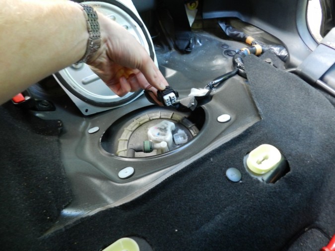 how to start a flooded Mazda rx8 - reconnect after a few minutes - Flooded RX8
