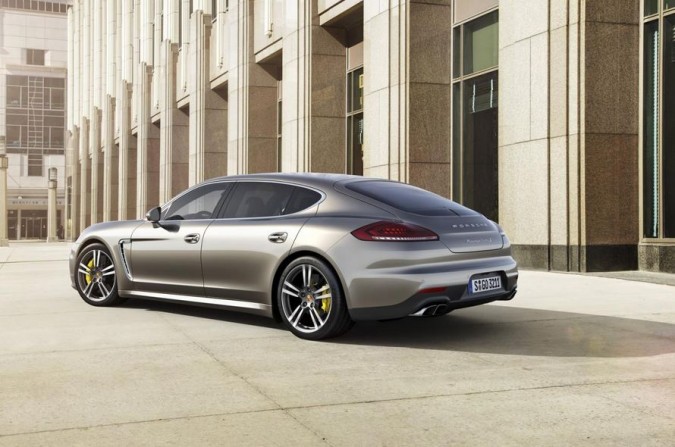 2014 Porsche Panamera Turbo S (4)