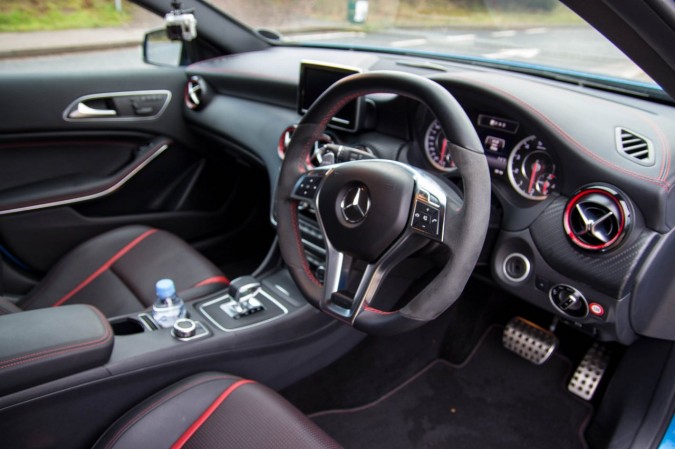 Mercedes-Benz A45 AMG (55)_1280x853