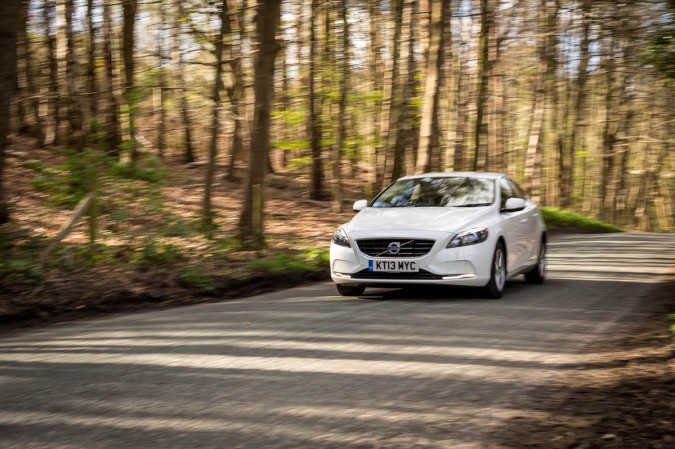 Volvo V40 D2 SE Review