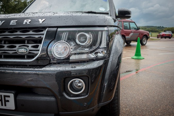 Land Rover Discovery XXV SMMT 2014 (3)
