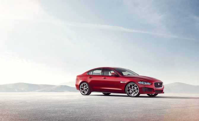 Jaguar XE 8