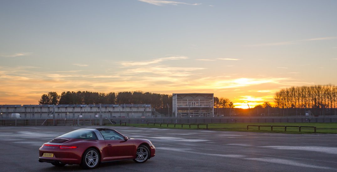 Porsche 911 Targa 4 320