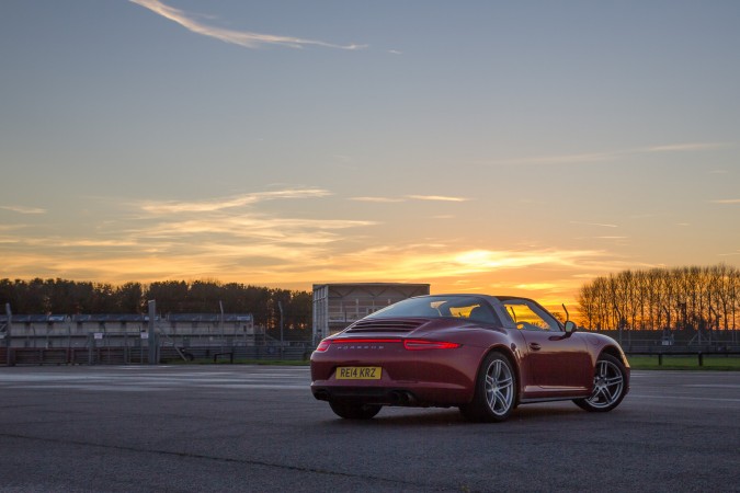 Porsche 911 Targa 4-323