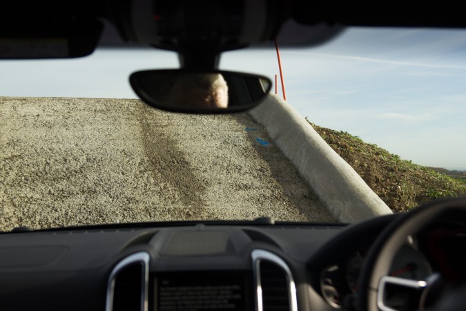 Porsche Cayenne off road Uphill