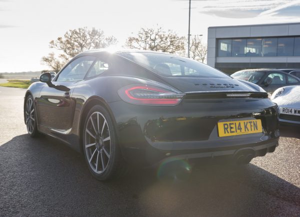 Porsche Cayman GTS 6