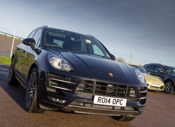 Porsche Macan Turbo 10