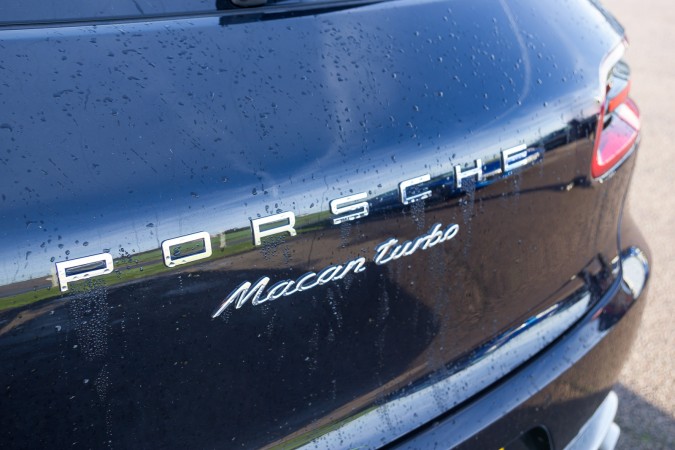 Porsche Macan Turbo-3