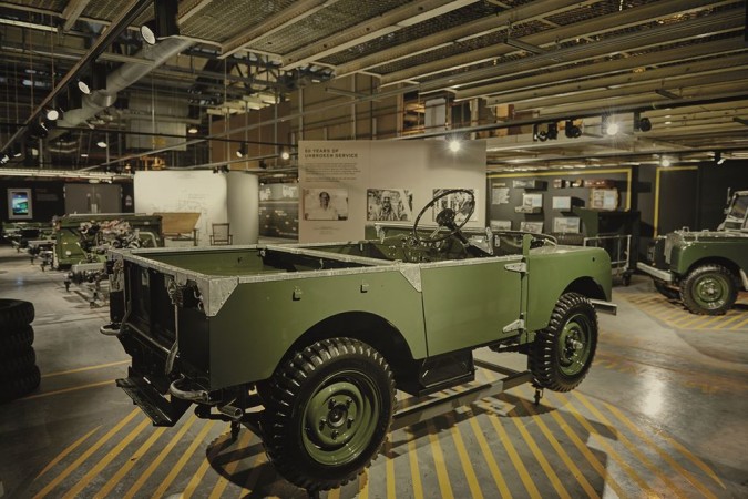 Land Rover Defender Production line (3)