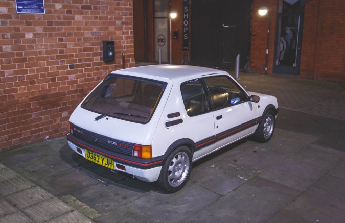 Pug 205 GTI (11)