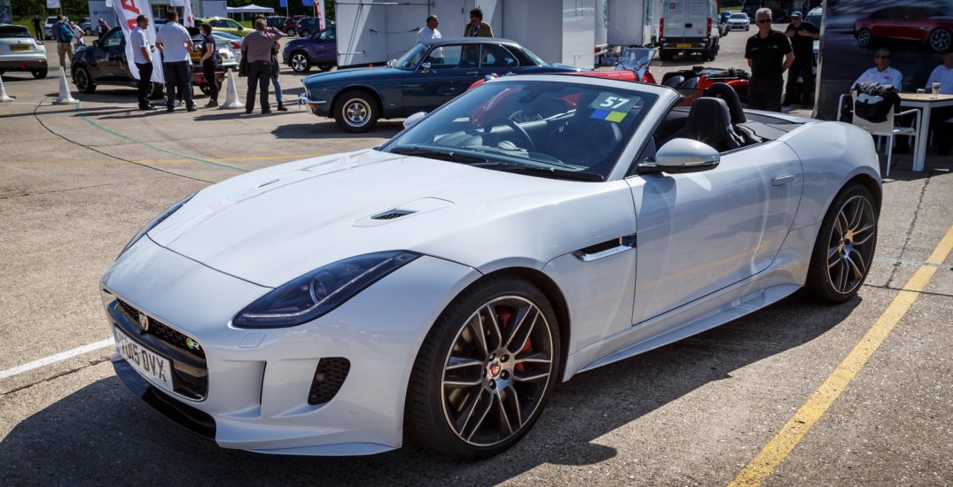 Jaguar F Type V8R Convertible 10