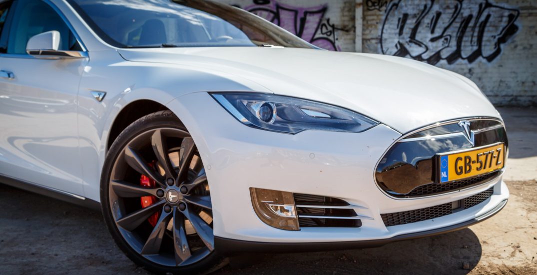 Tesla Model S P85D 11