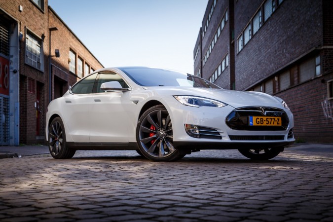 Tesla Model S P85D 22