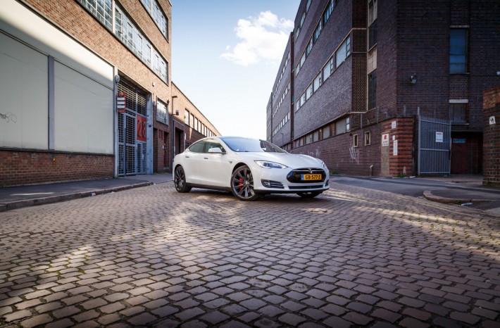Tesla P85D - 4WD With Autopilot, Dual Motors and 691 BHP! Tesla Model S P85D 24