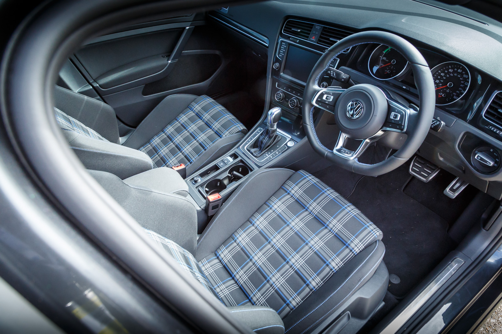 How To Clean Car Interior Seats So They Stay Comfortable