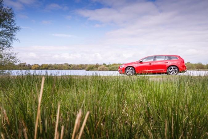 Volvo V60 D6 Hybrid (100)