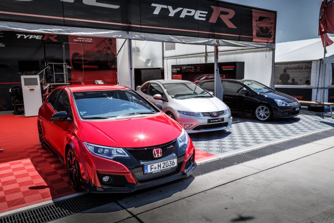 2015 Honda Civic Type R Track 2