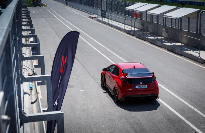 2015 Honda Civic Type R Track 39