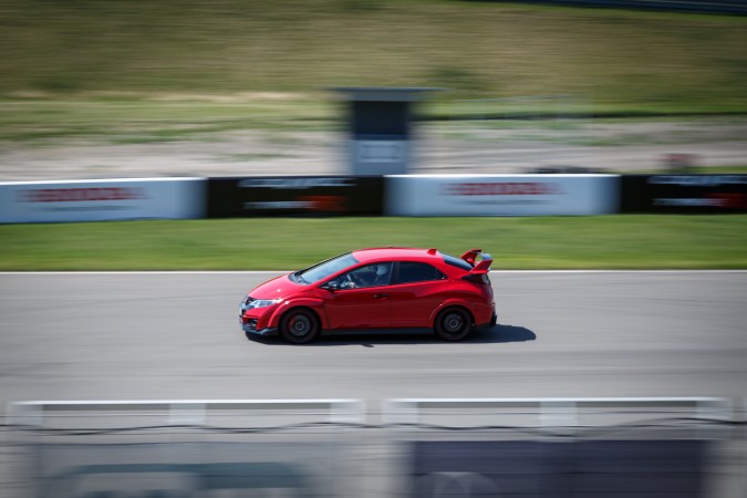 2015 Honda Civic Type R Track 44