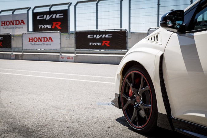 2015 Honda Civic Type R Track 54