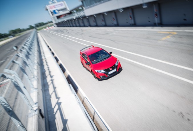2015 Honda Civic Type R Track 59